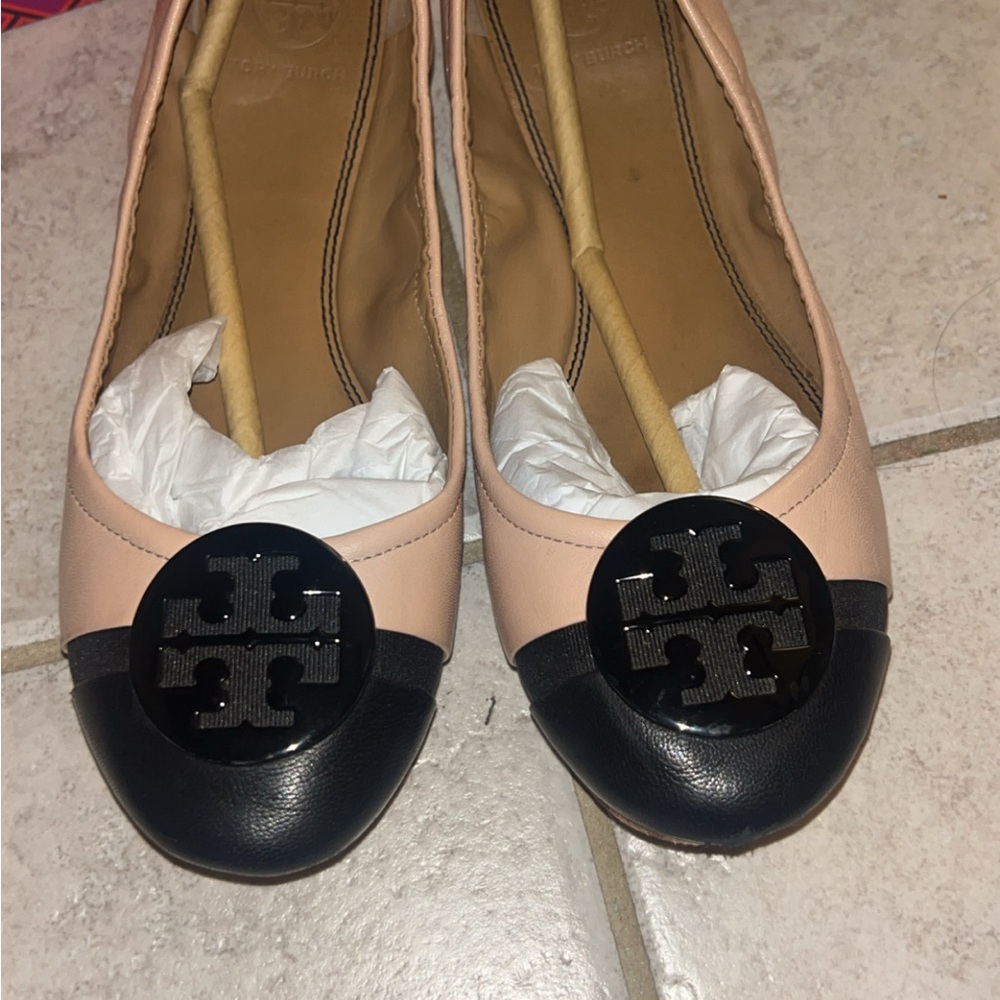 Tory Burch Women's Size 7 Minnie Cap Toe Ballet with OG box